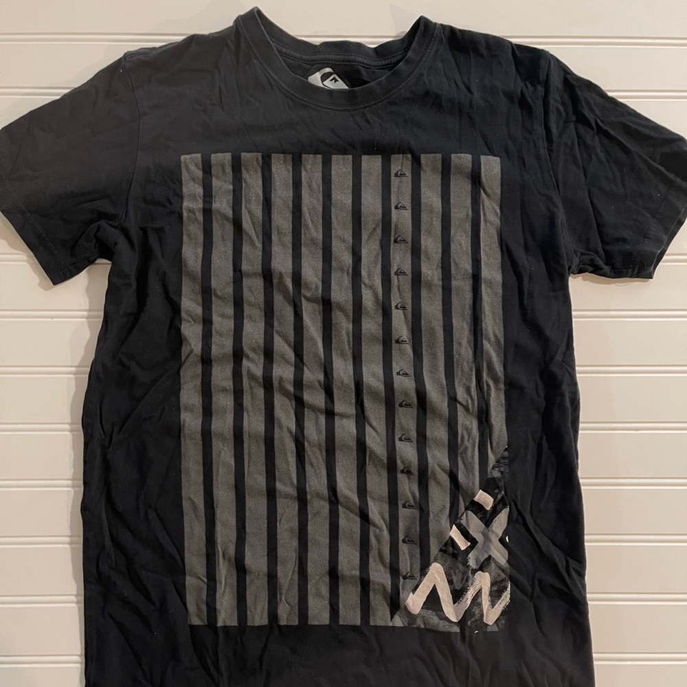 Quicksilver t-shirt Men’s Small